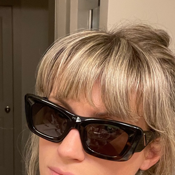 Prada Symbole Sunglasses SPR 13Z Tortoise Like New - Picture 5 of 5